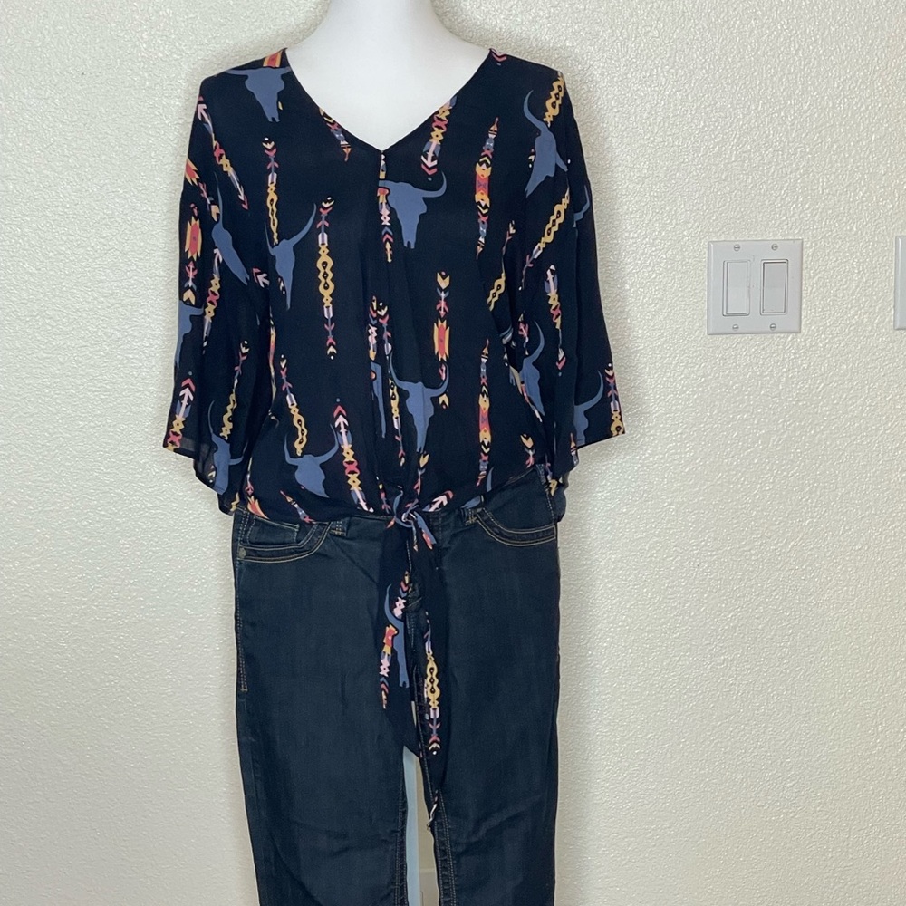 Ariat Size Small Western 3/4 Sleeve, Tie Waist Shirt
